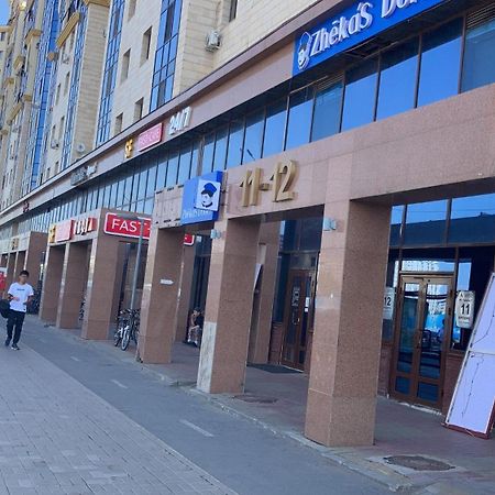 Уютная Квартира С Террасой В Сердце Столицы Daire Taldykol Dış mekan fotoğraf